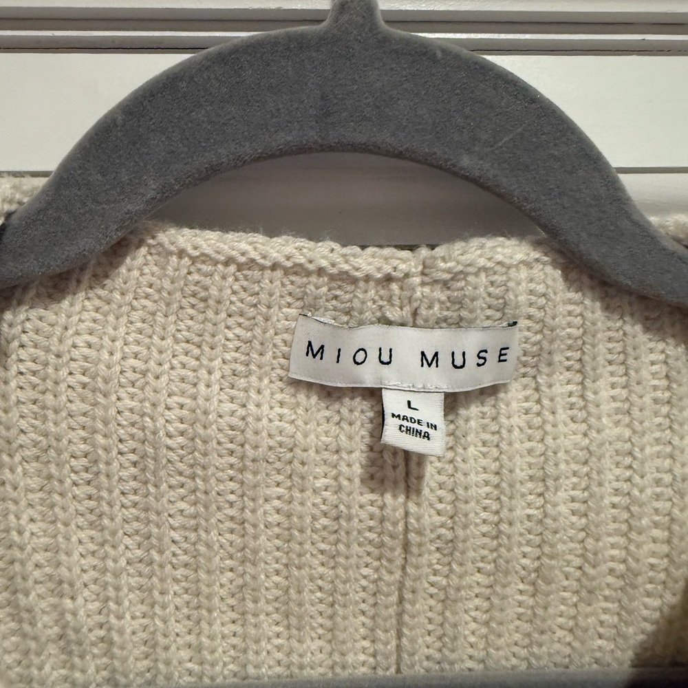 Miou Muse Striped Oversized Sweater Vest Boutique Size Large EUC Ivory Tan